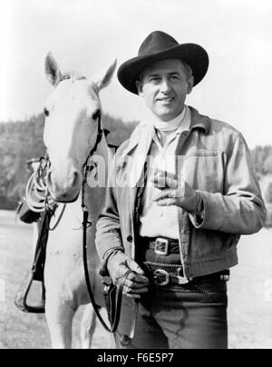 RELEASE DATE: July 19, 1957. MOVIE TITLE: Gun Glory. STUDIO: Metro-Goldwyn-Mayer (MGM). PLOT: . PICTURED: STEWART GRANGER as Tom Earley. Stock Photo