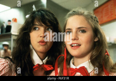Aug 13, 1982; Los Angeles, CA, USA; PHOEBE CATES and JENNIFER JASON LEIGH star as Linda Barrett and Stacy Hamilton in the comedy 'Fast Times at Ridgemont High' directed by Amy Heckerling. Stock Photo