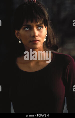 Sep 24, 1993; Ann Arbor, MI, USA; Actress HALLE BERRY stars as Autumn Haley in the David S. Ward directed sports drama, 'The Program.' Stock Photo