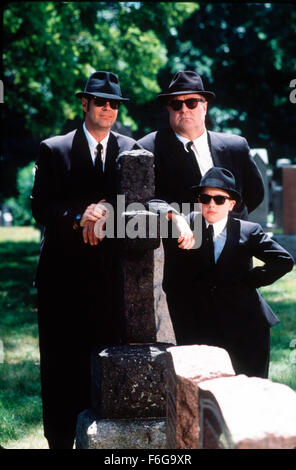 Feb 06, 1998; Los Angeles, CA, USA; Actor DAN AYKROYD returns as Elwwod Blues, JOHN GOODMAN as Mighty Mack McTeer and J. EVAN BONIFANT as Buster Blues in the Universal Pictures musical comedy, 'Blues Brothers 2000.' Stock Photo
