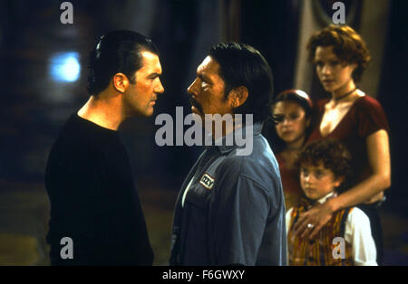 Apr 18, 2001; Austin, TX, USA; Actor ANTONIO BANDERAS as Gregorio Cortez and DANNY TREJO as Isidoro 'Machete' Cortez' in 'Spy Kids.' Stock Photo