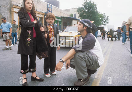 Apr 18, 2001; Austin, TX, USA; Director ROBERT RODRIGUEZ  and DARYL SABARA on the set of 'Spy Kids.' Stock Photo