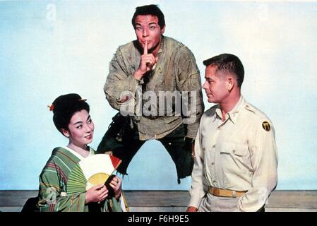 1956, Film Title: TEAHOUSE OF THE AUGUST MOON, Director: DANIEL MANN, Pictured: ASIAN MAKEUP, MARLON BRANDO, GLENN FORD, MICHIKO KYO. (Credit Image: SNAP) Stock Photo