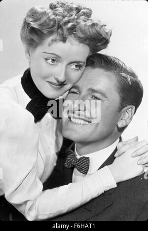 1938, Film Title: SISTERS, Director: ANATOLE LITVAK, Studio: WARNER, Pictured: BETTE DAVIS, ERROL FLYNN, ANATOLE LITVAK. (Credit Image: SNAP) Stock Photo