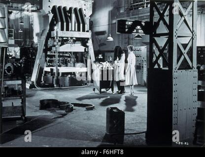 1958, Film Title: FLY, Director: KURT NEUMANN, Studio: FOX, Pictured: AL HEDISON, PATRICIA OWENS, LABORATORY, WORKSHOP, FACTORY, MACHINERY, EXPERIMENTING, SCI-FI, SCIENCE. (Credit Image: SNAP) Stock Photo