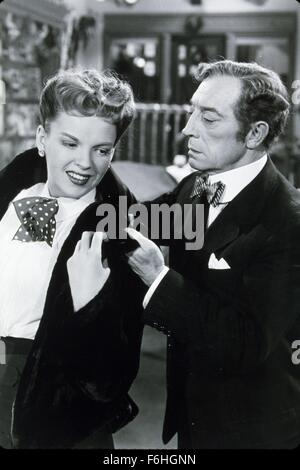 1949, Film Title: IN THE GOOD OLD SUMMERTIME, Director: ROBERT Z LEONARD, Studio: MGM, Pictured: JUDY GARLAND, BUSTER KEATON. (Credit Image: SNAP) Stock Photo