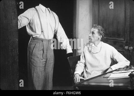 1944, Film Title: INVISIBLE MAN'S REVENGE, Director: FORD BEEBE, Studio: UNIV, Pictured: FORD BEEBE, JOHN CARRADINE. (Credit Image: SNAP) Stock Photo