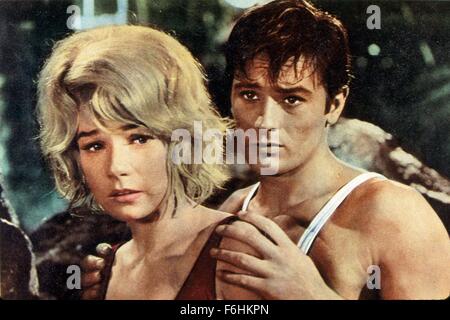 1965, Film Title: YELLOW ROLLS, Director: ANTHONY ASQUITH, Studio: MGM, Pictured: ANTHONY ASQUITH, ALAIN DELON. (Credit Image: SNAP) Stock Photo