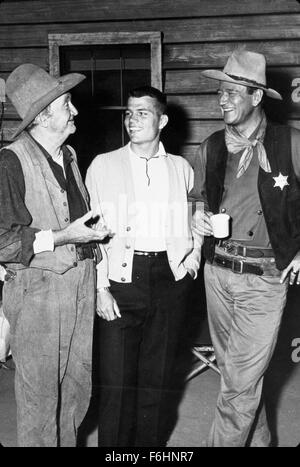 1959, Film Title: RIO BRAVO, Director: HOWARD HAWKS, Studio: WARNER, Pictured: WALTER BRENNAN, HOWARD HAWKS, JOHN WAYNE. (Credit Image: SNAP) Stock Photo