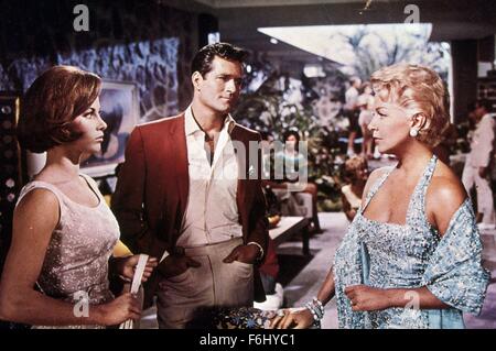 1965, Film Title: LOVE HAS MANY FACES, Director: ALEXANDER SINGER, Studio: UA, Pictured: HUGH O'BRIAN, STEFANIE POWERS, ALEXANDER SINGER. (Credit Image: SNAP) Stock Photo