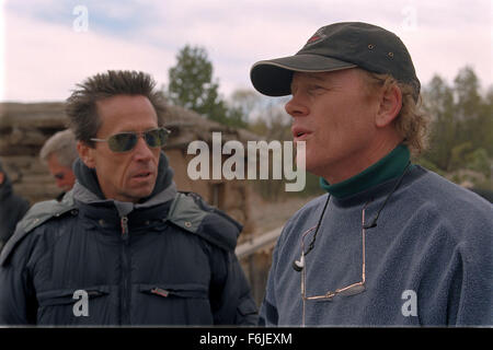 Nov 26, 2003; Santa Fe, NM, USA; Producer BRIAN GRAZER and director RON HOWARD on the set of the thrilling western drama 'The Missing.' Stock Photo