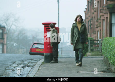 RELEASE DATE: May 4, 2004. MOVIE TITLE: Dear Frankie. STUDIO: Scottish Screen. PLOT: After having responded to her son's numerous letters in the guise of his father, a woman hires a stranger to pose as his dad when meeting him. PICTURED: EMILY MORTIMER stars as Lizzie. Stock Photo