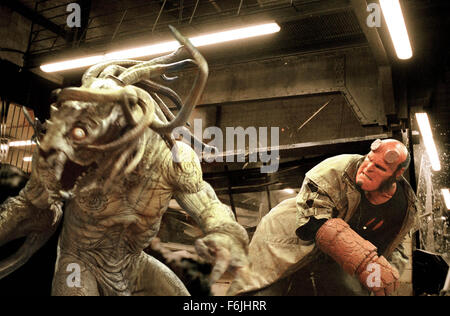 HELLBOY, Brian Steele, Ron Perlman, 2004, (c) Columbia/courtesy Everett ...