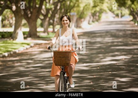 RELEASE DATE: July 24, 2009. MOVIE TITLE: 500 Days of Summer. STUDIO: Fox Searchlight Pictures. PLOT: An offbeat romantic comedy about a woman (Deschanel) who doesn't believe true love exists, and the young man (Gordon-Levitt) who falls for her. PICTURED: ZOOEY DESCHANEL as Summer. Stock Photo