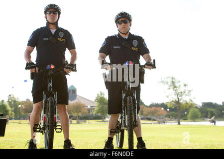 RELEASE DATE: March 16, 2012   MOVIE TITLE: 21 Jump Street   STUDIO: Columbia Pictures   DIRECTOR: PHIL LORD and CHRIS MILLER  PLOT: An undercover police unit consisting of young looking officers infiltrate high schools to control youth crime   PICTURED: JONAH HILL as Schmidt and CHANNING TATUM as Jenko (L) (Credit Image: c Columbia Pictures/Entertainment Pictures) Stock Photo