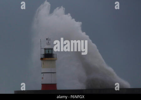 Newhaven, Sussex, UK. 17th Nov, 2015. Gusting winds of Storm Barney cause huge waves to crash over the lighthouse at Newhaven in East Sussex, UK, Tuesday November 17, 2015. Parts of southern Britain were subject to a yellow weather warning from the Met Office for winds gusting up to 80miles an hour. Barney is only the second storm to be named. Credit:  Luke MacGregor/Alamy Live News Stock Photo