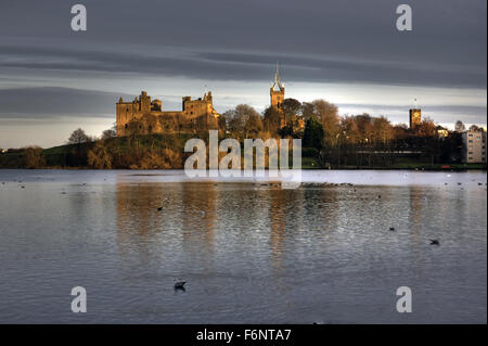 Linlithgow Palace and Loch Scotland Stock Photo