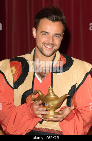 Milton Keynes, Bucks, UK. 18th November, 2015. Cast of Milton Keynes Theatre's production of Aladdin Pantomime at a Photocall at the Chrysalis Theatre, Milton Keynes, Bucks on November 18th 2015   Pictured - BEN ADAMS  The 2015 production stars Priscilla Presley as The Genie of the Lamp, Ben Adams  (Aladdin), Gary Wilmot(Widow Twankey) and Wayne Sleep as Genie of the Ring with Kev Orkian as Wishee Washee  Photo by Keith Mayhew Credit:  KEITH MAYHEW/Alamy Live News Stock Photo