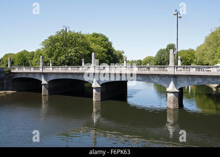 Cardiff city centre road bridge over the river Taff Stock Photo