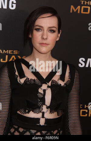 Actress Jena Malone attends 