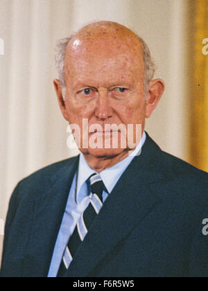 C. Douglas Dillon, American diplomat and politician, who served both as United States Ambassador to France and as the 57th Secretary of the Treasury, is awarded the Presidential Medal of Freedom, the highest civilian award of the United States, by US President George H.W. Bush and first lady Barbara Bush in a ceremony in the East Room of the White House in Washington, DC on July 6, 1989. Credit: Ron Sachs/CNP - NO WIRE SERVICE - Stock Photo