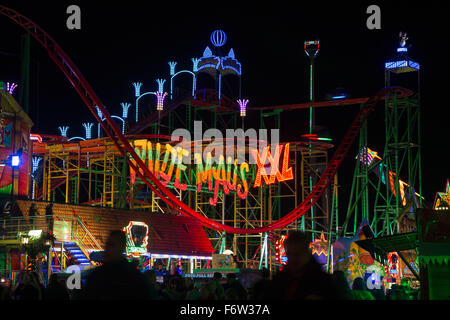 London, UK. 19 November 2015. Wilde Maus roller coaster. Hyde Park Winter Wonderland opens with many attractions such as fairground rides, Christmas markets, a circus and a Bavarian Beer Village. The fairground is open until 3 January 2016. Credit:  Vibrant Pictures/Alamy Live News Stock Photo