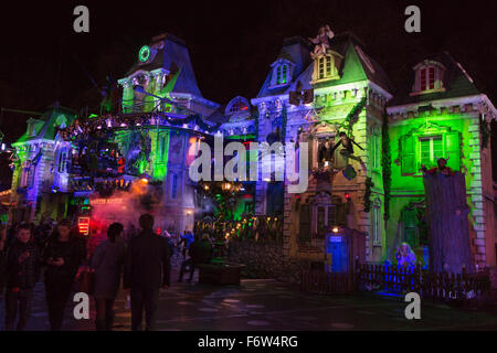 London, UK. 19 November 2015. A haunted mansion. Hyde Park Winter Wonderland opens with many attractions such as fairground rides, Christmas markets, a circus and a Bavarian Beer Village. The fairground is open until 3 January 2016. Credit:  Vibrant Pictures/Alamy Live News Stock Photo