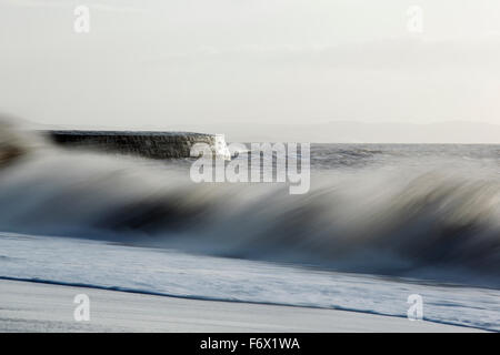 Breaking Waves at The Cobb harbour wall. Lyme Regis. Dorset. UK. Stock Photo