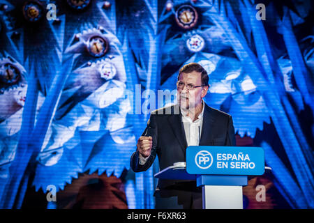 Barcelona, Catalonia, Spain. 21st Nov, 2015. Spanish Prime Minister and PP's president MARIANO RAJOY addresses the audience during the presentation of the party's candidates for the general elections on December 20th Credit:  Matthias Oesterle/ZUMA Wire/Alamy Live News Stock Photo