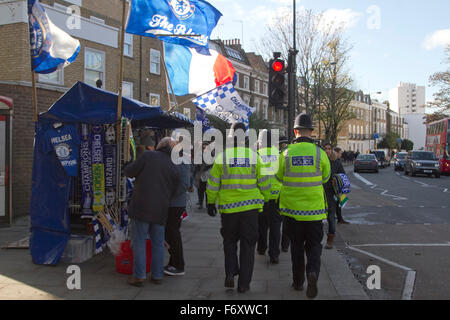 London, UK.  21st Nov, 2015. Extra police officers are drafted at Stamford bridge for the Chelsea v Norwich match as security is stepped up at football league grounds after the terrorist attacks in Paris last week Credit:  amer ghazzal/Alamy Live News Stock Photo