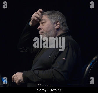 Lawrence, Kansas. 11-20-2015 Steve Wozniak the co-founder of Apple computers gives lecture on innovation and entrepreneurship as part of the Anderson Chandler Lecture series at the LIED center of Kansas University. Credit: Mark Reinstein Stock Photo