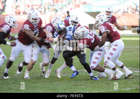 Philadelphia, Pennsylvania, USA. 21st Nov, 2015. Memphis WR, JAE'LON OGLESBY, is tacked by the Temple defense during the game played at Lincoln Financial Field in Philadelphia Pa Credit:  Ricky Fitchett/ZUMA Wire/Alamy Live News Stock Photo