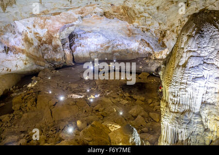 Inside beautiful Paradise Cave, Phong Nha Stock Photo