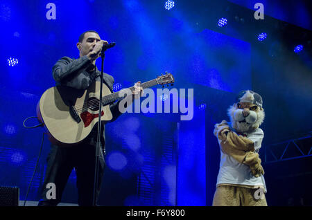 Sydney, Australia. 21st Nov, 2015. Dawin performed at the 2015 MTV Beats and Eats Music Festival which took place at Parramatta Park in Sydeny's west. Credit:  mjmediabox/Alamy Live News Stock Photo