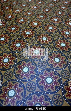Traditional tiled floor in Islamic style in the courtyard of the Ibrahim al Arrayed House of Poetry, Manama, Kingdom of Bahrain Stock Photo