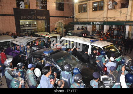 Dhaka, Bangladesh. 22nd November, 2015. Ambulance supposedly carrying the dead bodies of Bangladeshi Nationalist Party leader Salahuddin Quader Chowdhury and Jamaat-e-Islami Secretary General Ali Ahsan Mohammad Mujahid after they were executed for war crimes committed during the 1971 independence war of Bangladesh. Credit:  Mamunur Rashid/Alamy Live News Stock Photo