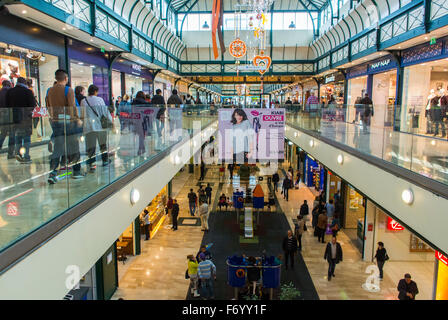 Paris, France, French Bakery Shop, Paul, inside Shopping Center, Mall at  Centre Commercial Val d'Europe, Patisserie and Bread on DIsplay, bakery  counter france, boulangerie interior france Stock Photo - Alamy