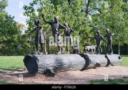 'Follow The Leader' bronze sculpture, by W. Stanley Proctor, in Maymont Park,  Richmond, Virginia, USA Stock Photo