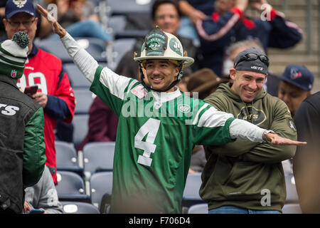 Houston, Texas, USA. 22nd Nov, 2015. New York Jets fans prior to an NFL game between the Houston Texans and the New York Jets at NRG Stadium in Houston, TX on November 22nd, 2015. Credit:  Trask Smith/ZUMA Wire/Alamy Live News