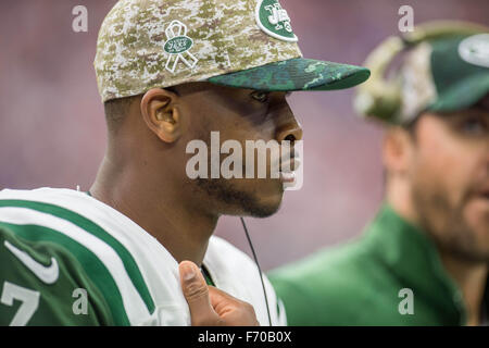 Houston, Texas, USA. 22nd Nov, 2015. New York Jets quarterback Geno Smith (7) stands on the sideline during the 2nd quarter of an NFL game between the Houston Texans and the New York Jets at NRG Stadium in Houston, TX on November 22nd, 2015. Credit:  Trask Smith/ZUMA Wire/Alamy Live News Stock Photo