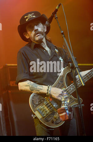 Munich, Germany. 20th Nov, 2015. Lemmy Kilmister, lead singer of the British heavy metal band Motörhead, performs with his badn on stage during a concert in Munich, Germany, 20 November 2015. Photo: Andreas Gebert/dpa/Alamy Live News Stock Photo