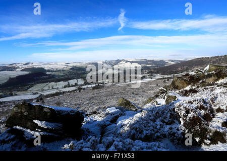 January, winter snow view over Baslow Edge; Derbyshire County; Peak District National Park; England; UK Stock Photo