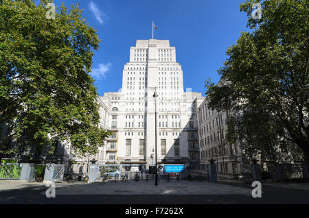 Senate House is the central building for the University of London, Bloomsbury, London, England, United Kingdom. Stock Photo