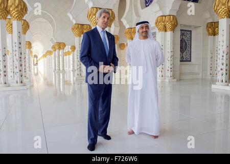 Abu Dhabi, UAE. 23rd Nov, 2015. US Secretary of State John Kerry tours the Sheikh Zayed Grand Mosque with United Arab Emirates Foreign Minister Abdullah bin Zayed November 23, 2015 in Abu Dhabi, United Arab Emirates. Credit:  Planetpix/Alamy Live News Stock Photo