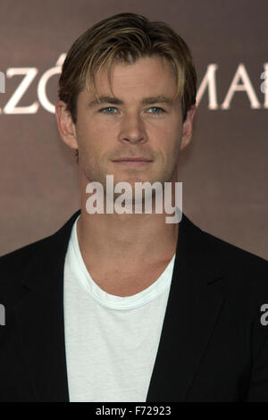 Mexico City, Mexico. 23rd Nov, 2015. Australian actor Chris Hemsworth poses during a promotion event of the movie 'In The Heart of the Sea', in Mexico City, capital of Mexico, on Nov. 23, 2015. Credit:  Alejandro Ayala/Xinhua/Alamy Live News Stock Photo