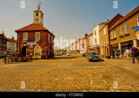 Yarm High Street and Town Hall Stock Photo