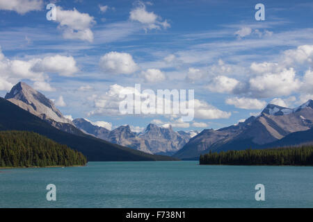 Maligne Lake in the Jasper National Park, Alberta, Canadian Rockies, Canada Stock Photo