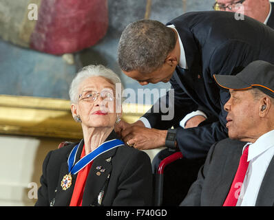 Katherine G. Johnson, a NASA mathematician, receives the Presidential Medal of Freedom from United States President Barack Obama during a ceremony in the East Room of the White House in Washington, DC on Tuesday, November 24, 2015. The Medal is the highest US civilian honor, presented to individuals who have made especially meritorious contributions to the security or national interests of the US, to world peace, or to cultural or significant public or private endeavors. Photo: Ron Sachs/CNP/dpa - NO WIRE SERVICE - Stock Photo