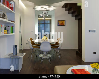 Open plan dining room in Compass Court Apartment, Shad Thames, London, England, UK Stock Photo