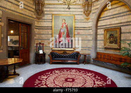 Manchester Town Hall Lord Mayors office   space interior room painting of the queen portrait hanging Stock Photo